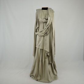 Figurino completo frente