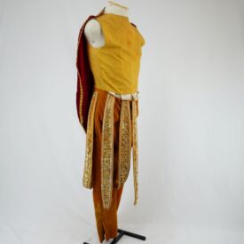 Figurino completo lateral