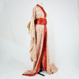 Figurino completo lateral