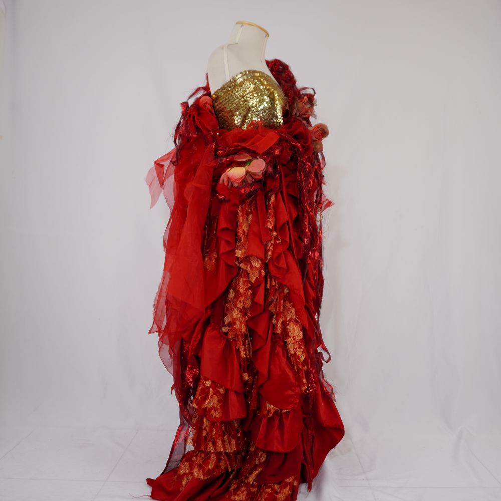 Figurino completo lateral