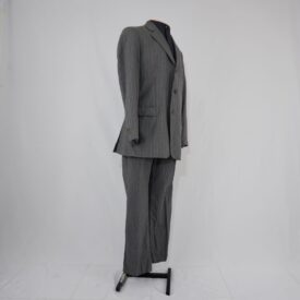 Figurino completo lateral