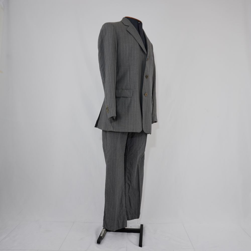 Figurino completo lateral