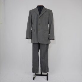 Figurino completo frente